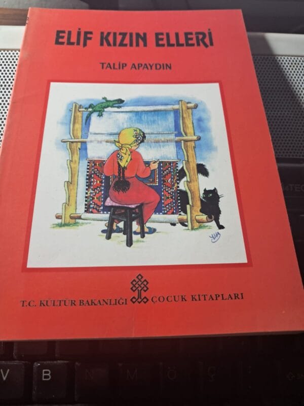 ELİF KIZIN ELLERİ/Talip APAYDIN