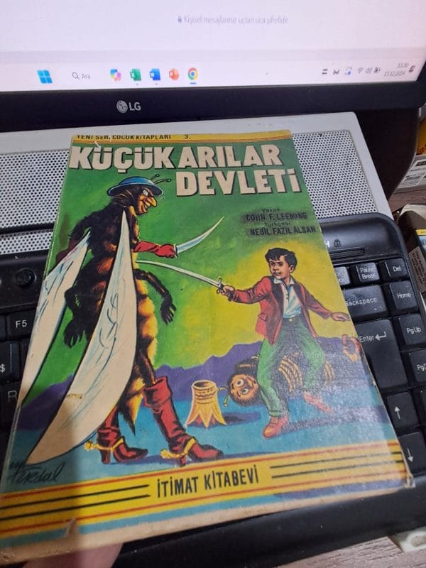 KÜÇÜK ARILAR DEVLETİ/John. LEEMİNG