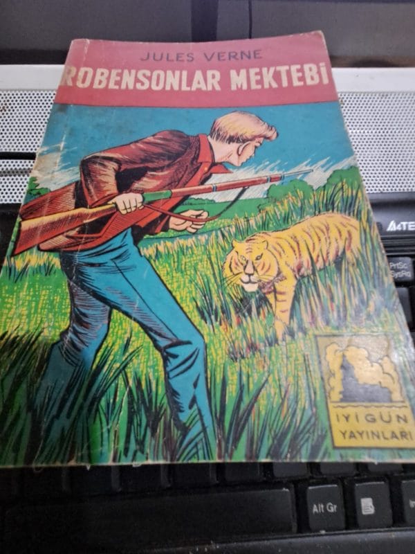 ROBENSONLAR MEKTEBİ/Jules VERNE