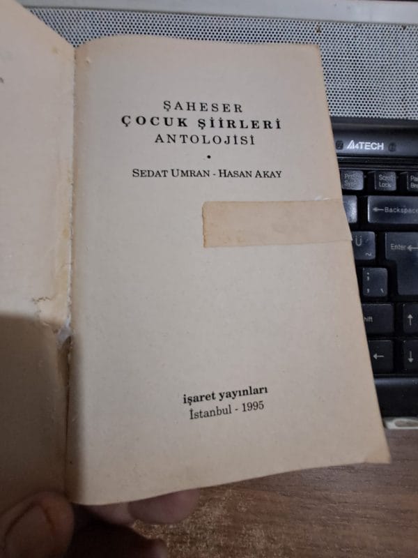 ŞAHESER ÇOCUK ŞİİRLERİ ANTOLOJİSİ/Sedat UMRAN-Hasan AKAY - Görsel 2