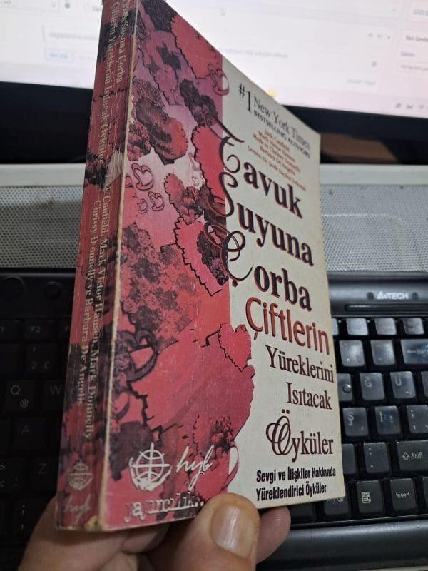 TAVUK SUYUNA ÇORBA -Çiftlerin Yüreklerini Isıtacak Öyküler/J.CANFİELD-V. HANSEN-B.De ANGELİS