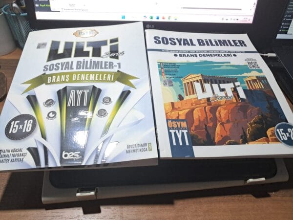 ULTİ SOSYAL BİLİMLER I AYT+SOSYAL BİLİMLER TYT BRANŞ DENEMELERİ (2 KİTAP)/Komisyon