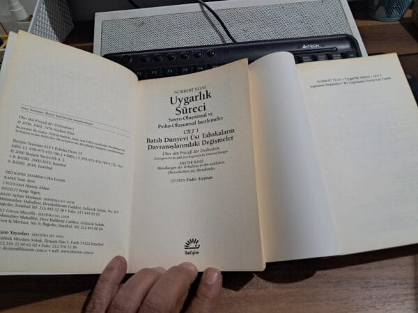 UYGARLIK SÜRECİ (I-II Cilt Takım)/Norbert ELİAS - Görsel 2