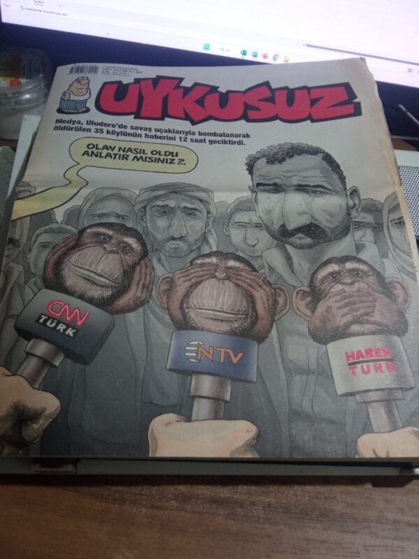 UYKUSUZ-Haftalık Mizah Dergisi(2012/02 No: 227
