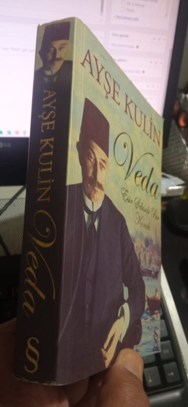 VEDA-Esir Şehirde Bir Konak/Ayşe KULİN