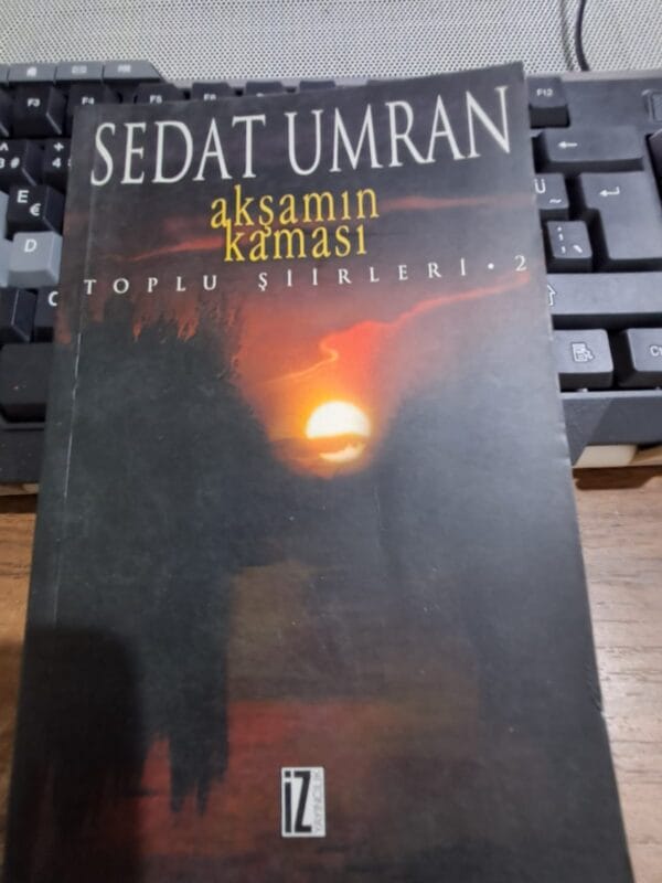 AKŞAMIN KAMASI/Sedat UMRAN