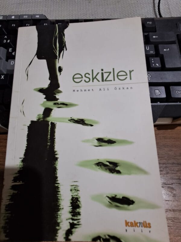 ESKİZLER(İmzalı ve ithaflı) /Mehmet Ali ÖZKAN